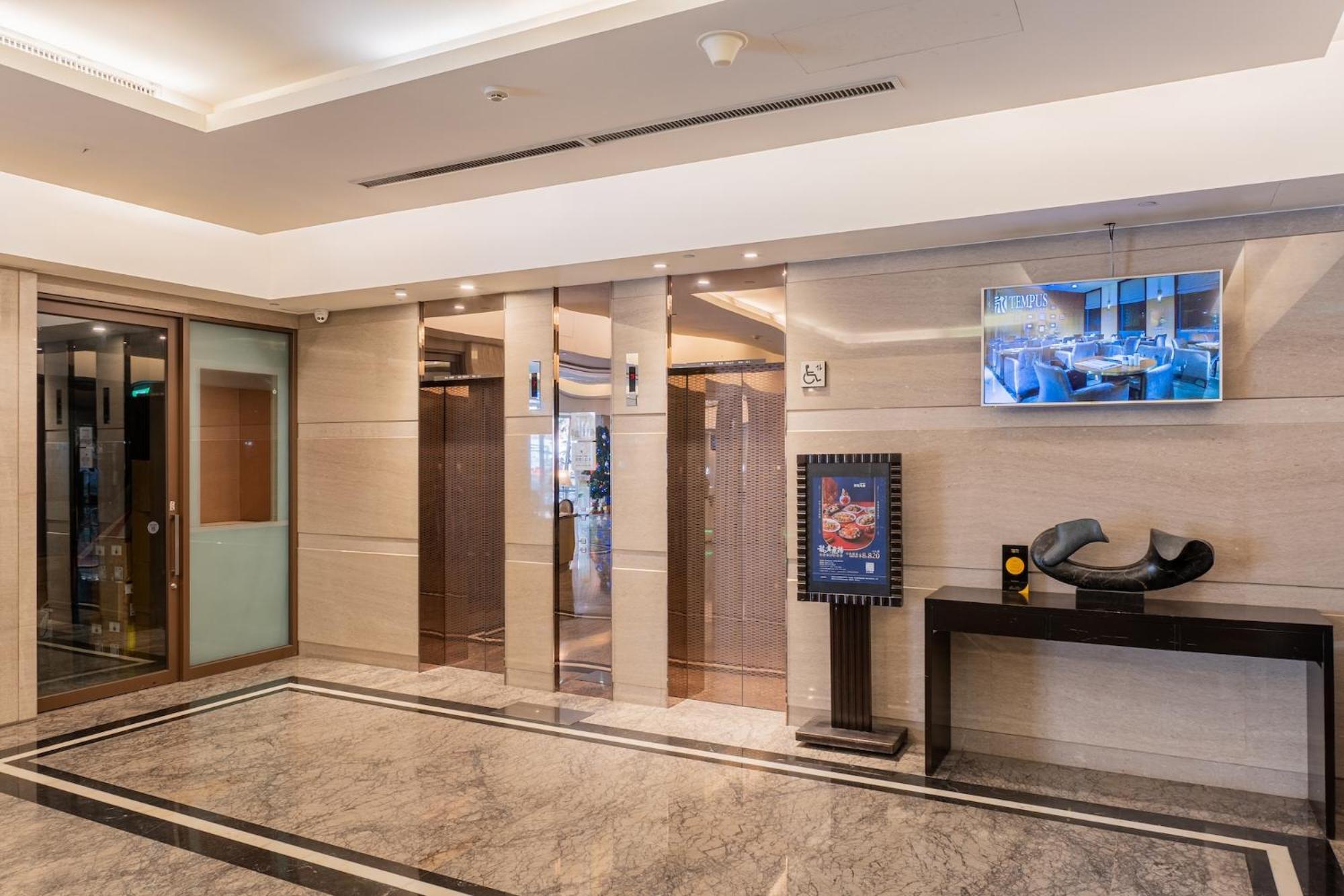 Check Inn Select Taichung Dadun Extérieur photo