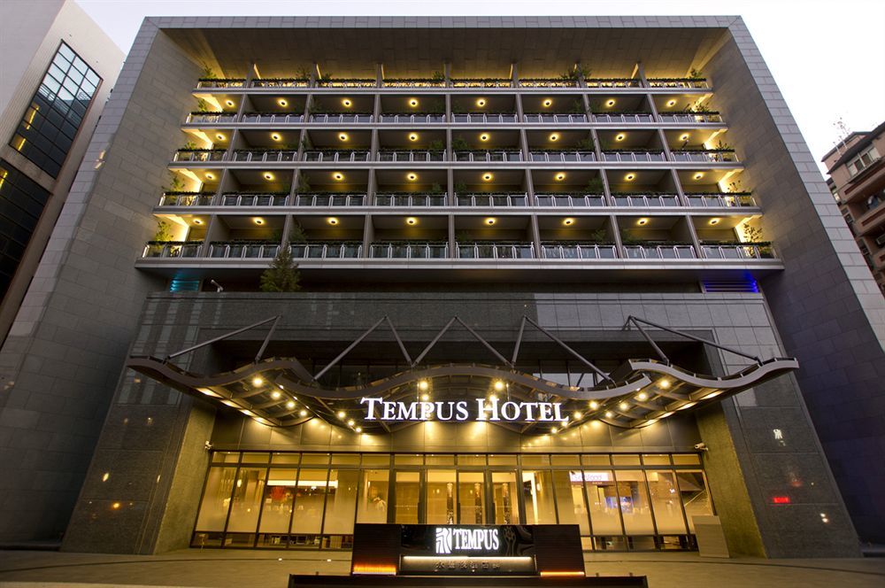 Check Inn Select Taichung Dadun Extérieur photo